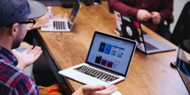3 Reasons Your Business Needs an Online Presence