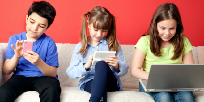 Top Monitoring Apps to Track Your Kid’s Smartphone Activities