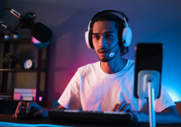 The Economics of Online Games Understanding Payout Structures