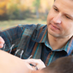 5 Reasons Why Acupuncture is Good for Reducing Workplace Stress